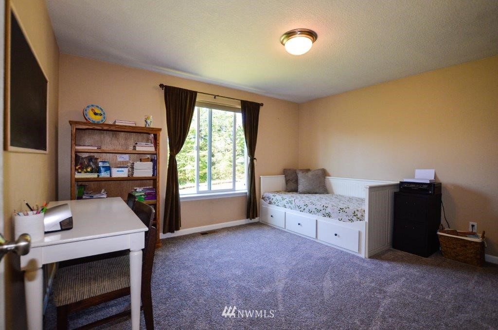 1350 Mountain View Road Kalama, WA 98625 - Photo 18 of 24 Gallery Image 18
