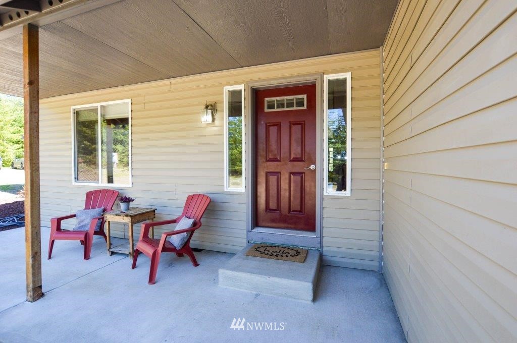 1350 Mountain View Road Kalama, WA 98625 - Photo 3 of 24 Gallery Image 3