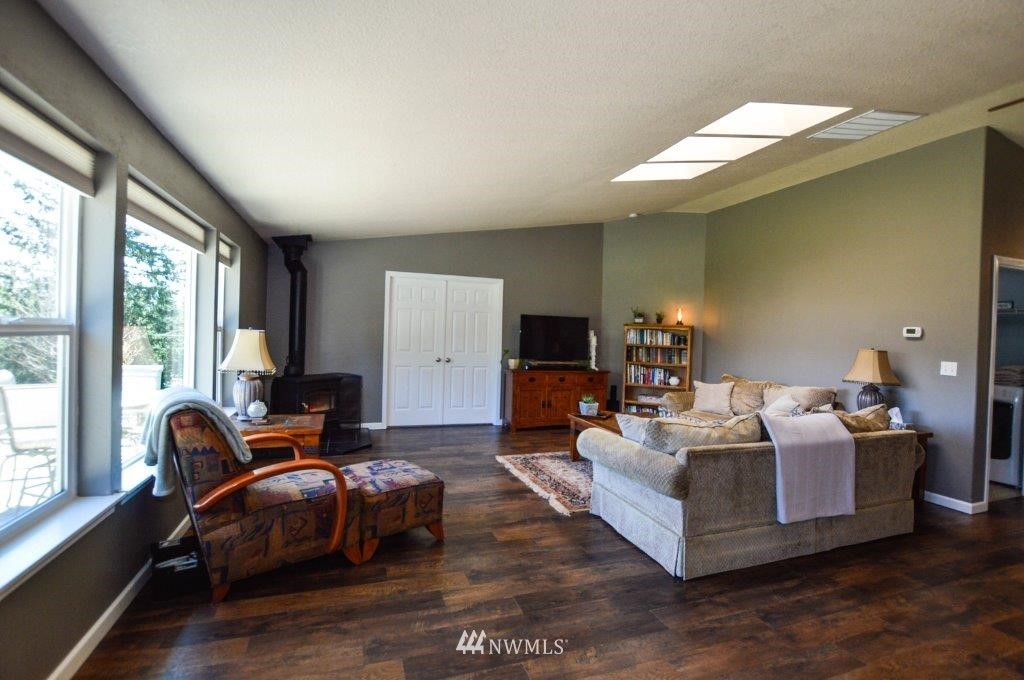 1350 Mountain View Road Kalama, WA 98625 - Photo 5 of 24 Gallery Image 5