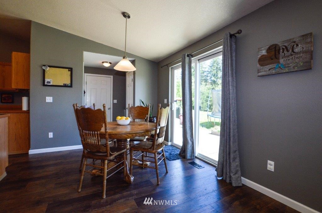 1350 Mountain View Road Kalama, WA 98625 - Photo 8 of 24 Gallery Image 8