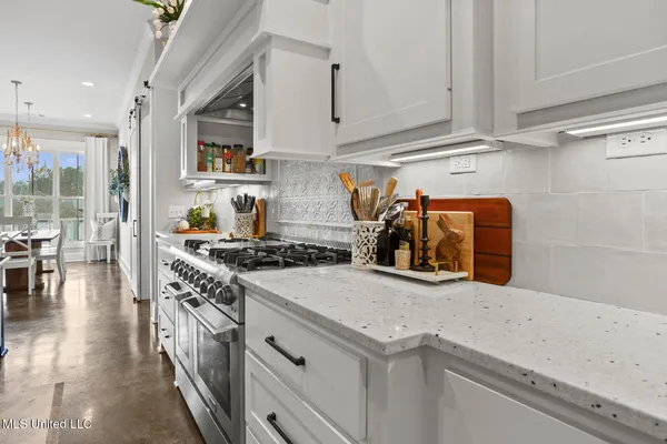 $898,499 | 102 Northshore Point, Madison, MS 39110