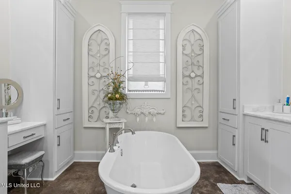 $898,499 | 102 Northshore Point, Madison, MS 39110