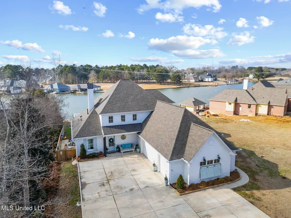 $898,499 | 102 Northshore Point, Madison, MS 39110