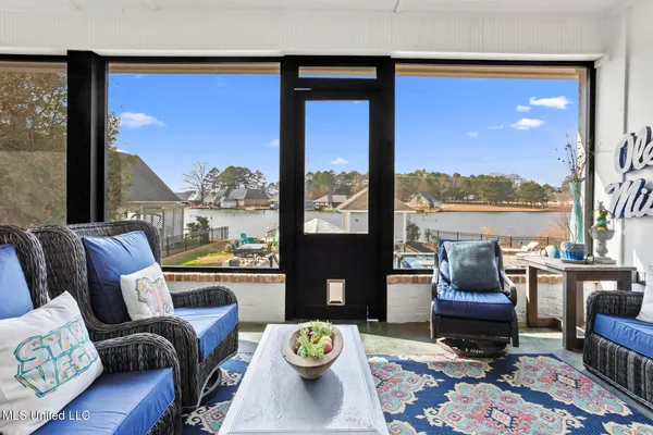 $898,499 | 102 Northshore Point, Madison, MS 39110