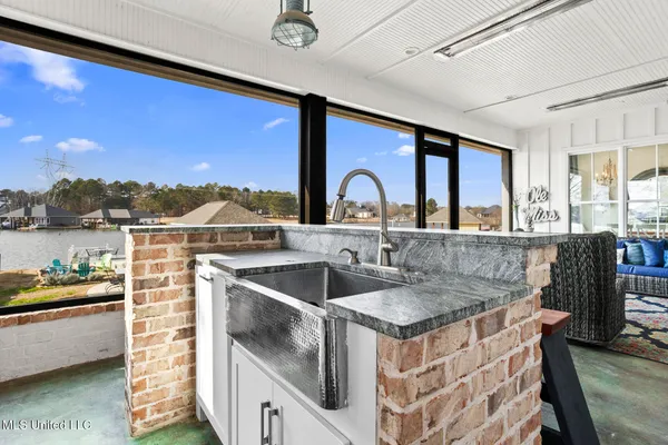 $898,499 | 102 Northshore Point, Madison, MS 39110