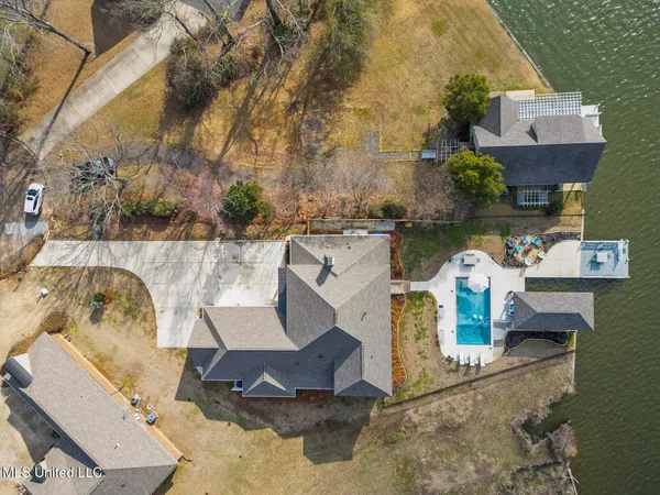 $898,499 | 102 Northshore Point, Madison, MS 39110