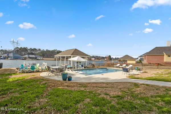 $898,499 | 102 Northshore Point, Madison, MS 39110