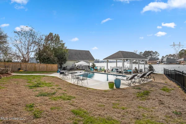 $898,499 | 102 Northshore Point, Madison, MS 39110