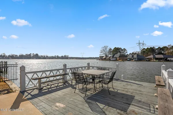 $898,499 | 102 Northshore Point, Madison, MS 39110