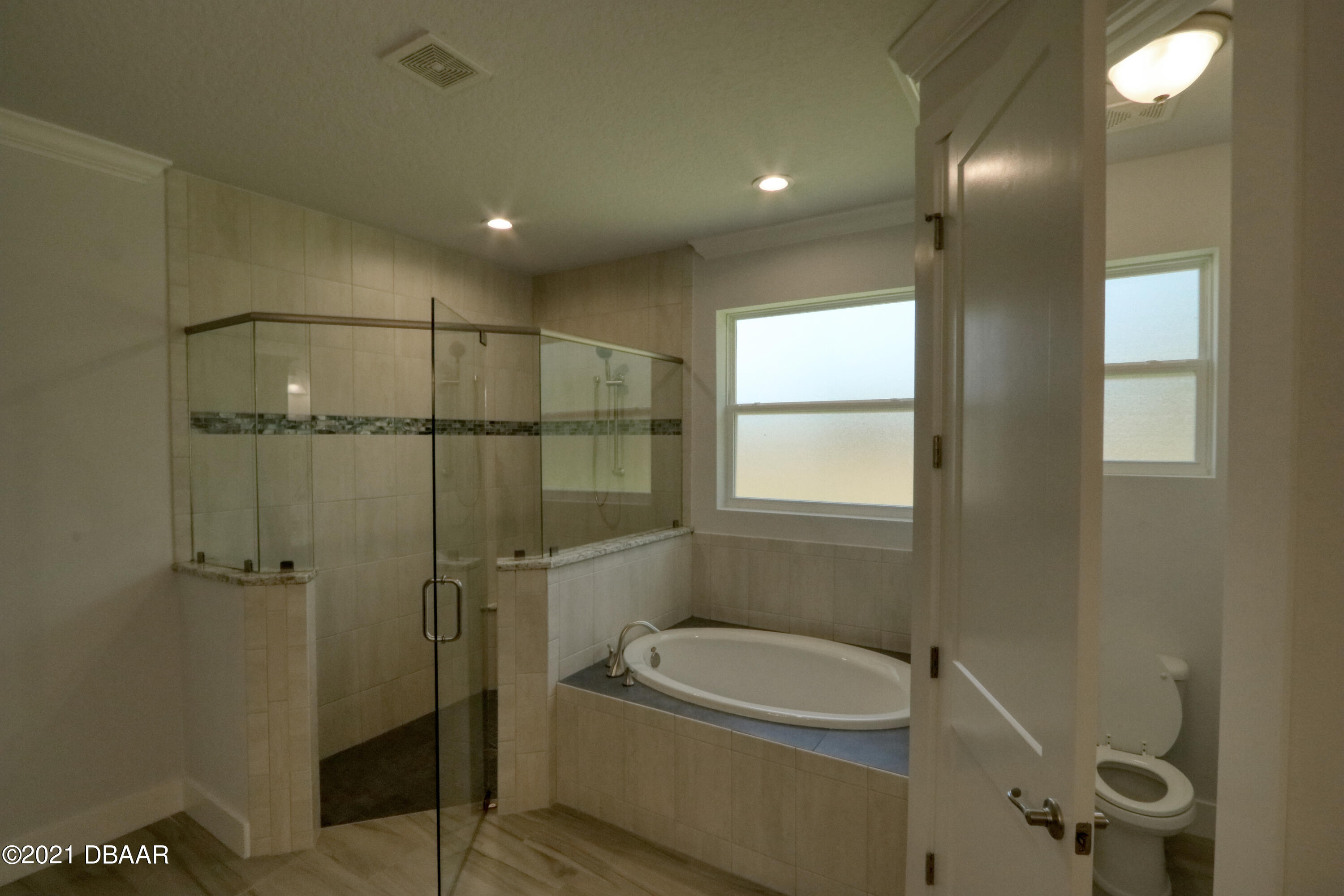 1320 Tullamore Boulevard Ormond Beach, FL 32174 - Photo 11 of 21 TOMOKA 1413 Master TubShwer_6590 web