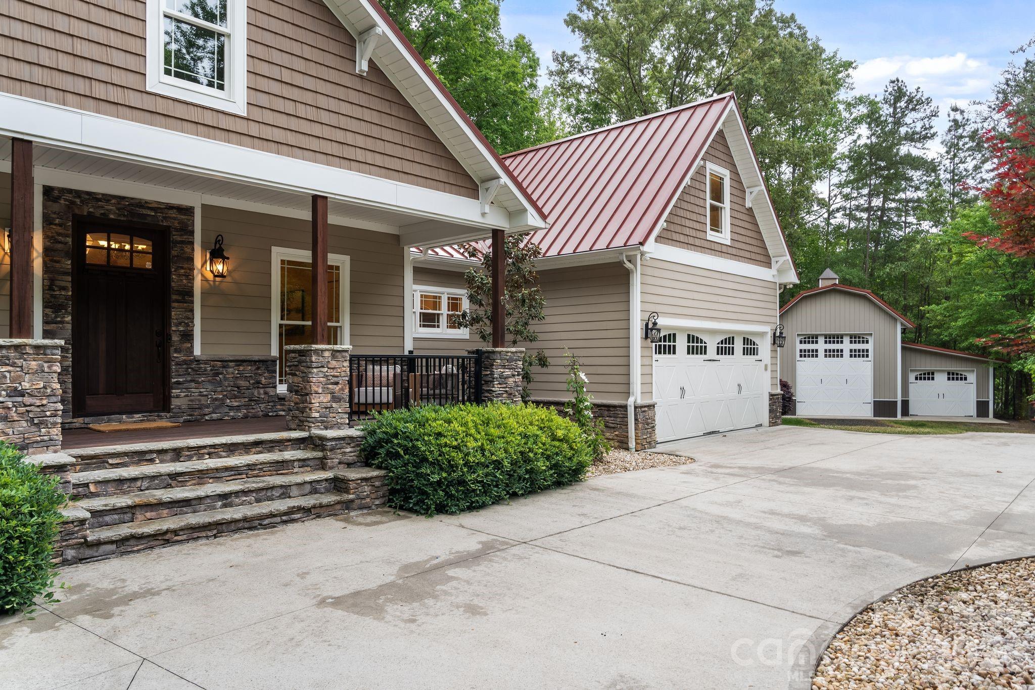 2599 Highway 557 Clover, SC 29710 - Photo 5 of 48
