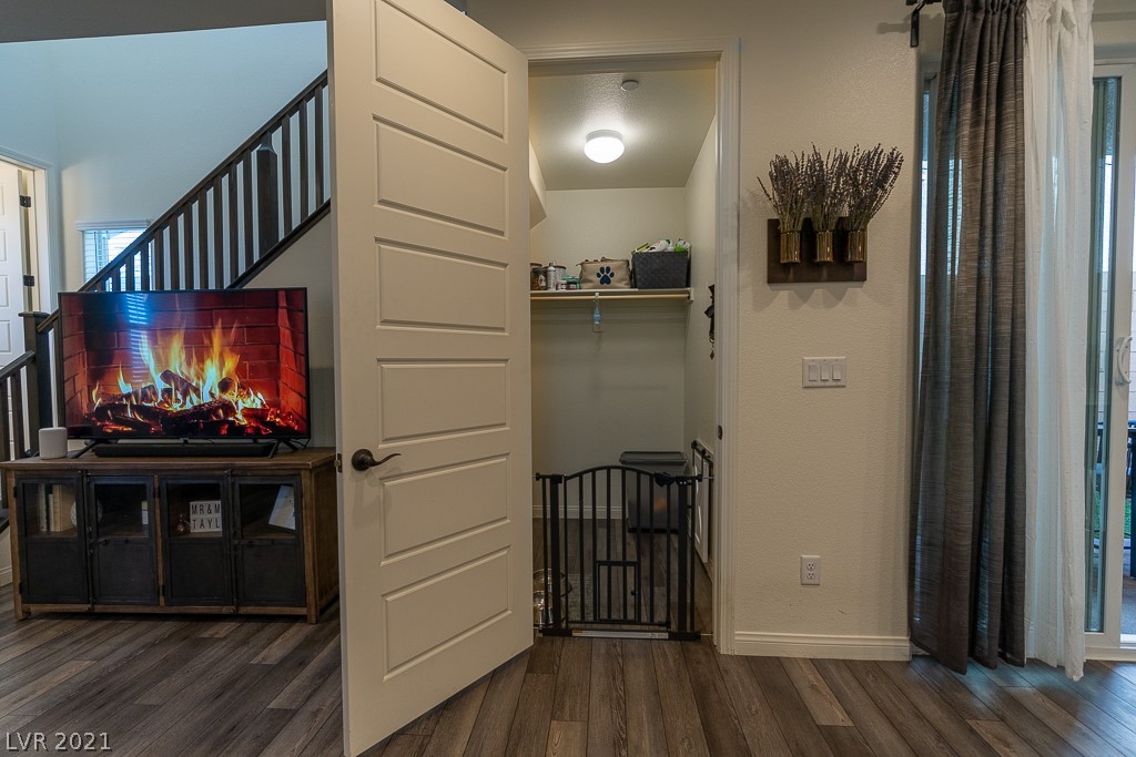 825 East Sunset Road Henderson, NV 89011 - Photo 11 of 39 Gallery Image 11