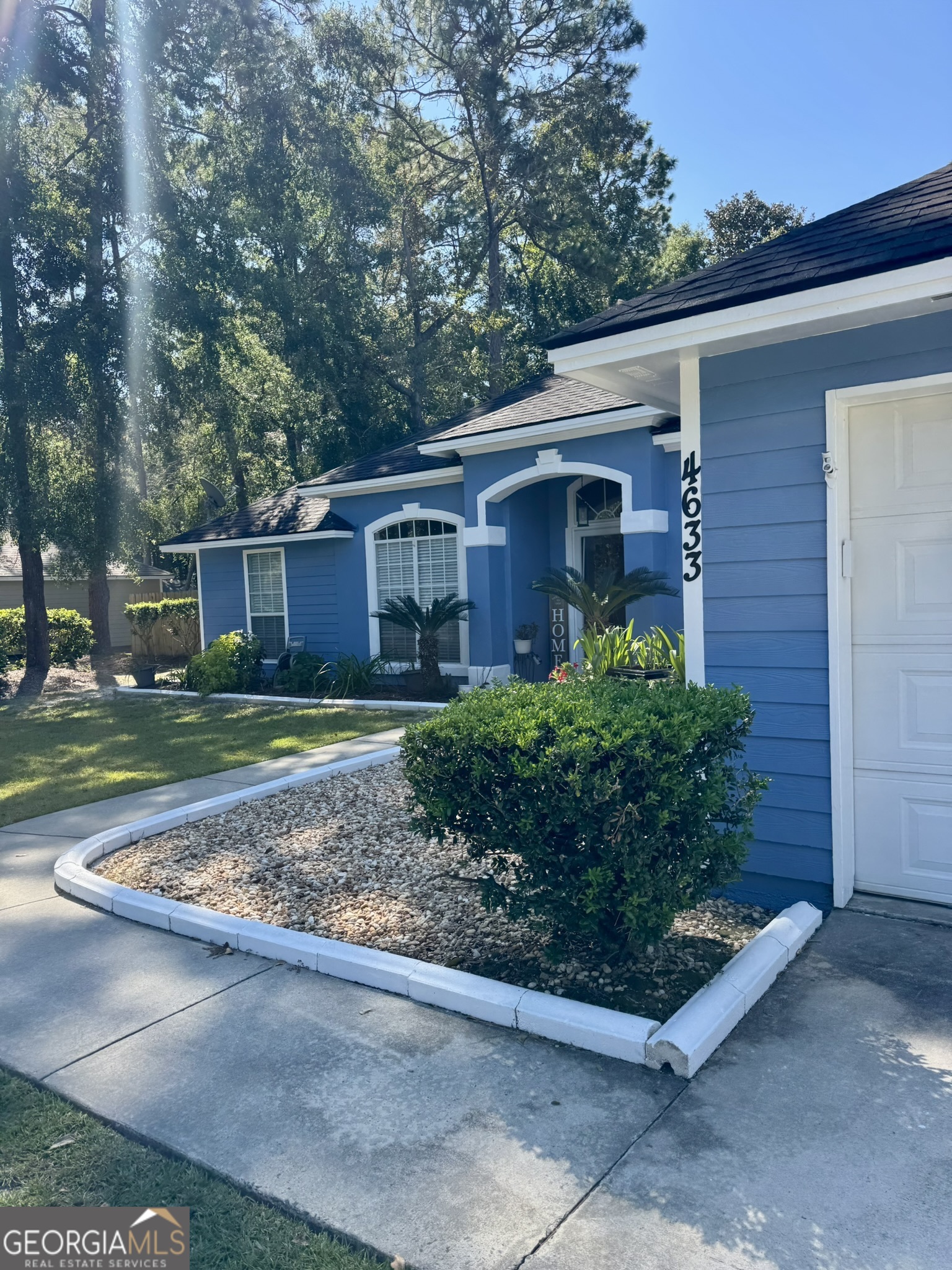 4633 Rustic Ridge Road Valdosta, GA 31602 - Photo 2 of 46 front view of a house with a yard
