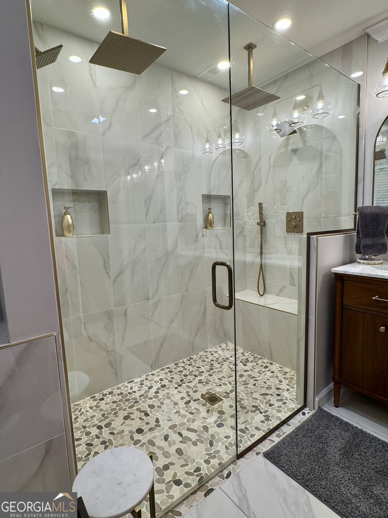 4633 Rustic Ridge Road Valdosta, GA 31602 - Photo 26 of 46 a bathroom with a shower