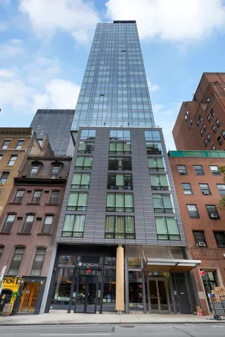 $1,199,000 | 325 Lexington Avenue, Unit 11B | Murray Hill