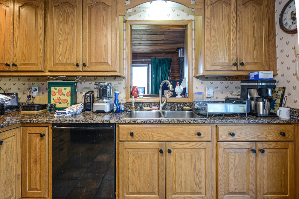 303 Middle Road Portsmouth, RI 02871 - Photo 13 of 31