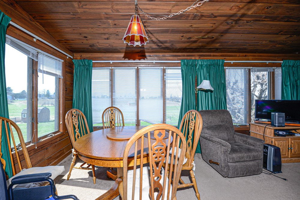 303 Middle Road Portsmouth, RI 02871 - Photo 15 of 31