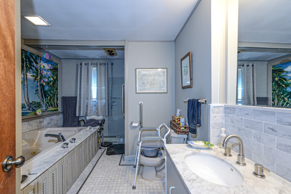 303 Middle Road Portsmouth, RI 02871 - Photo 18 of 31