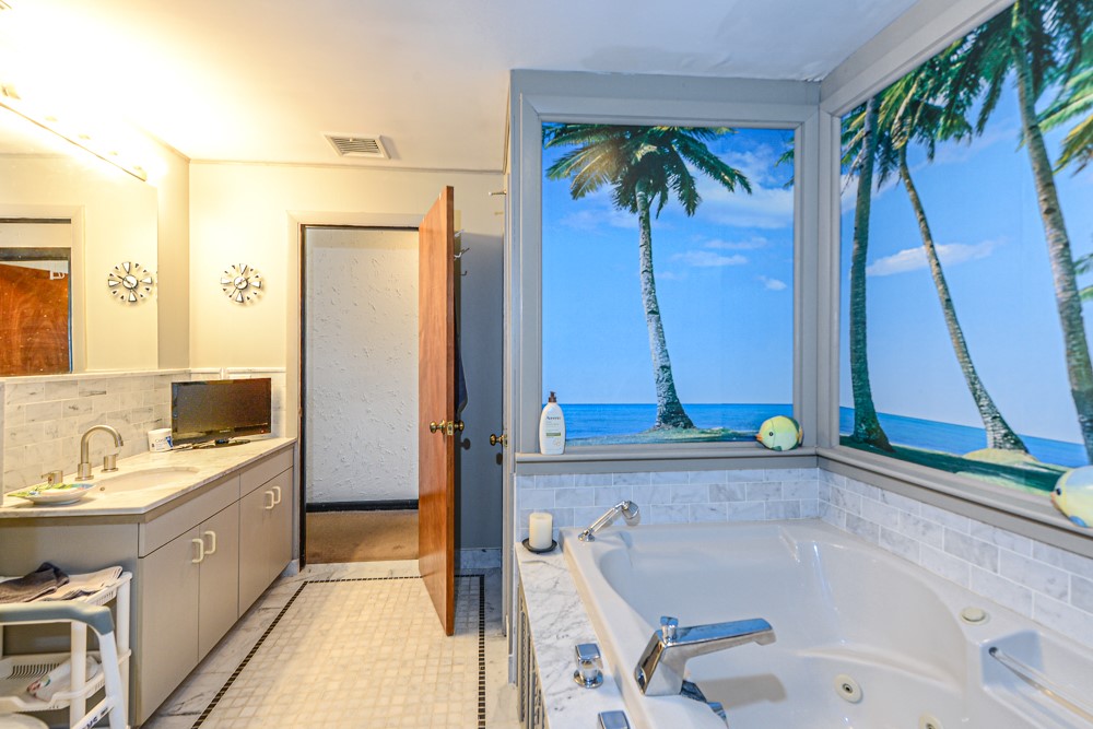 303 Middle Road Portsmouth, RI 02871 - Photo 19 of 31