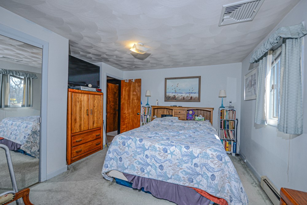 303 Middle Road Portsmouth, RI 02871 - Photo 25 of 31