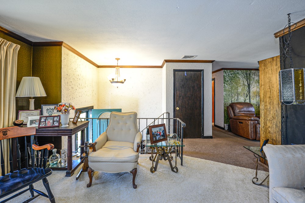 303 Middle Road Portsmouth, RI 02871 - Photo 10 of 31