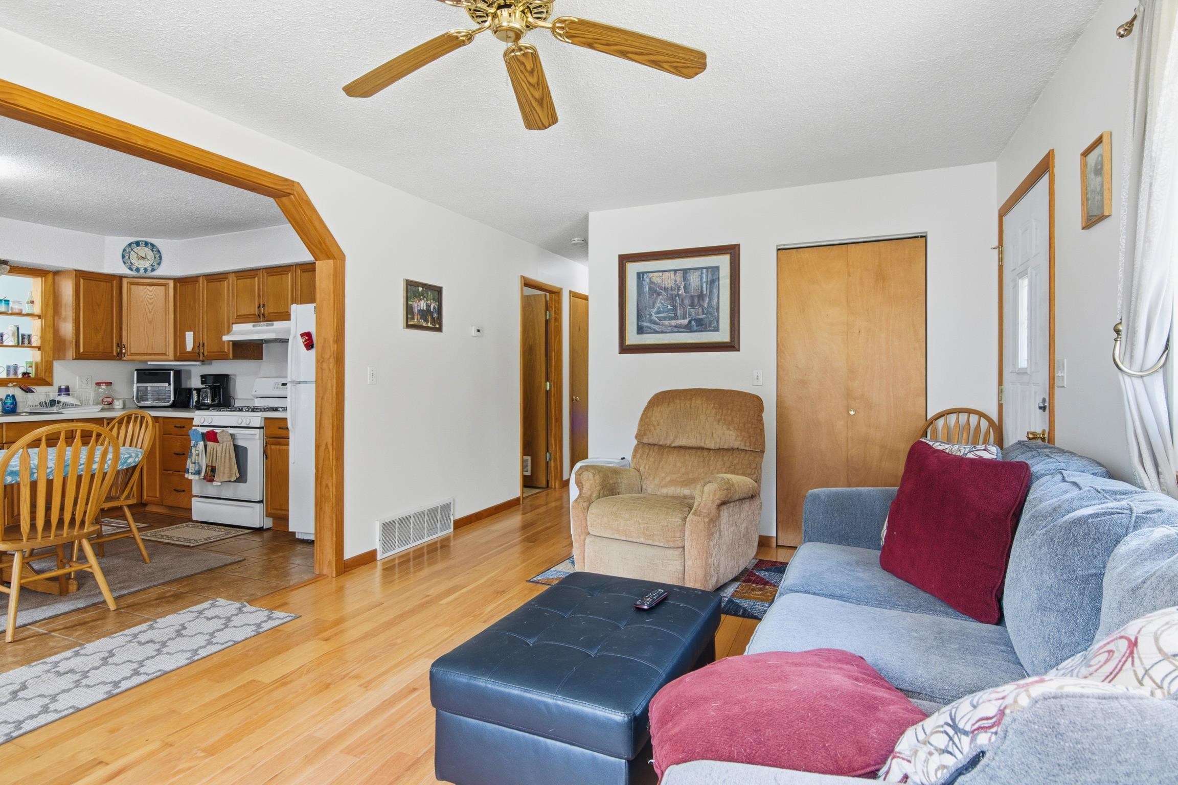 1836 Hanmer Road Benzonia, MI 49616 - Photo 7 of 37