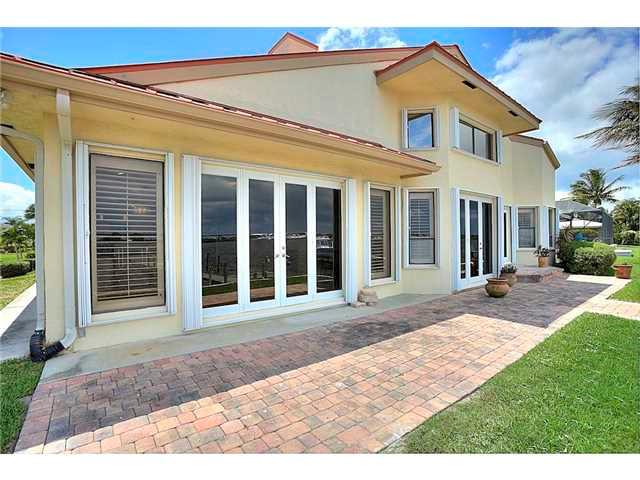 1260 Southwest Dyer Point Road Palm City, FL 34990 - Photo 18 of 20 Gallery Image 18