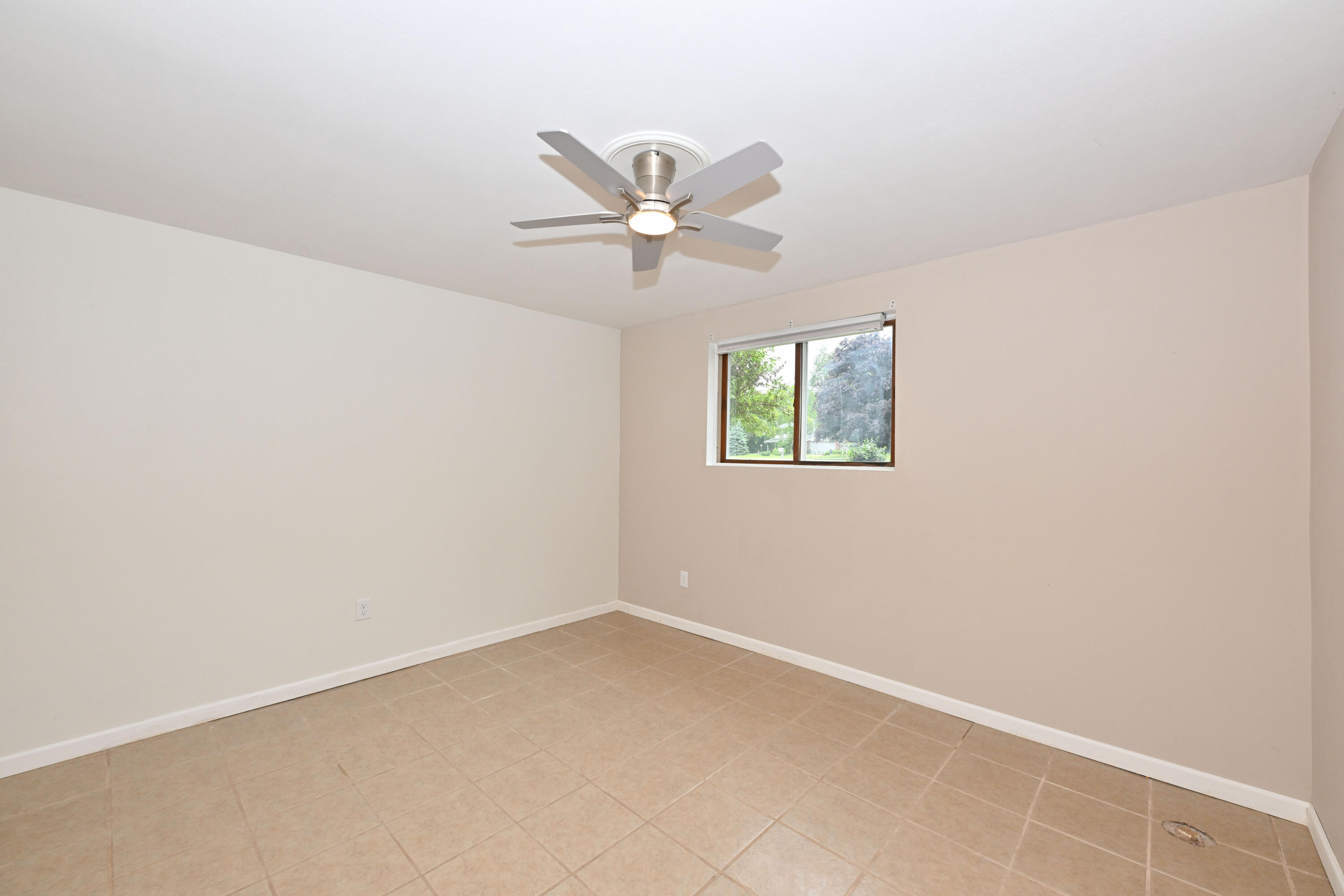 12237 West Larkspur Road Franklin, WI 53132 - Photo 19 of 42 Bedroom 3