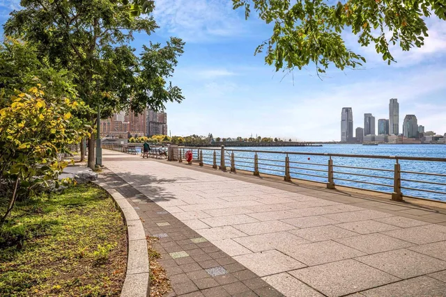 $2,825,000 | 450 Washington Street, Unit 522 | TriBeCa