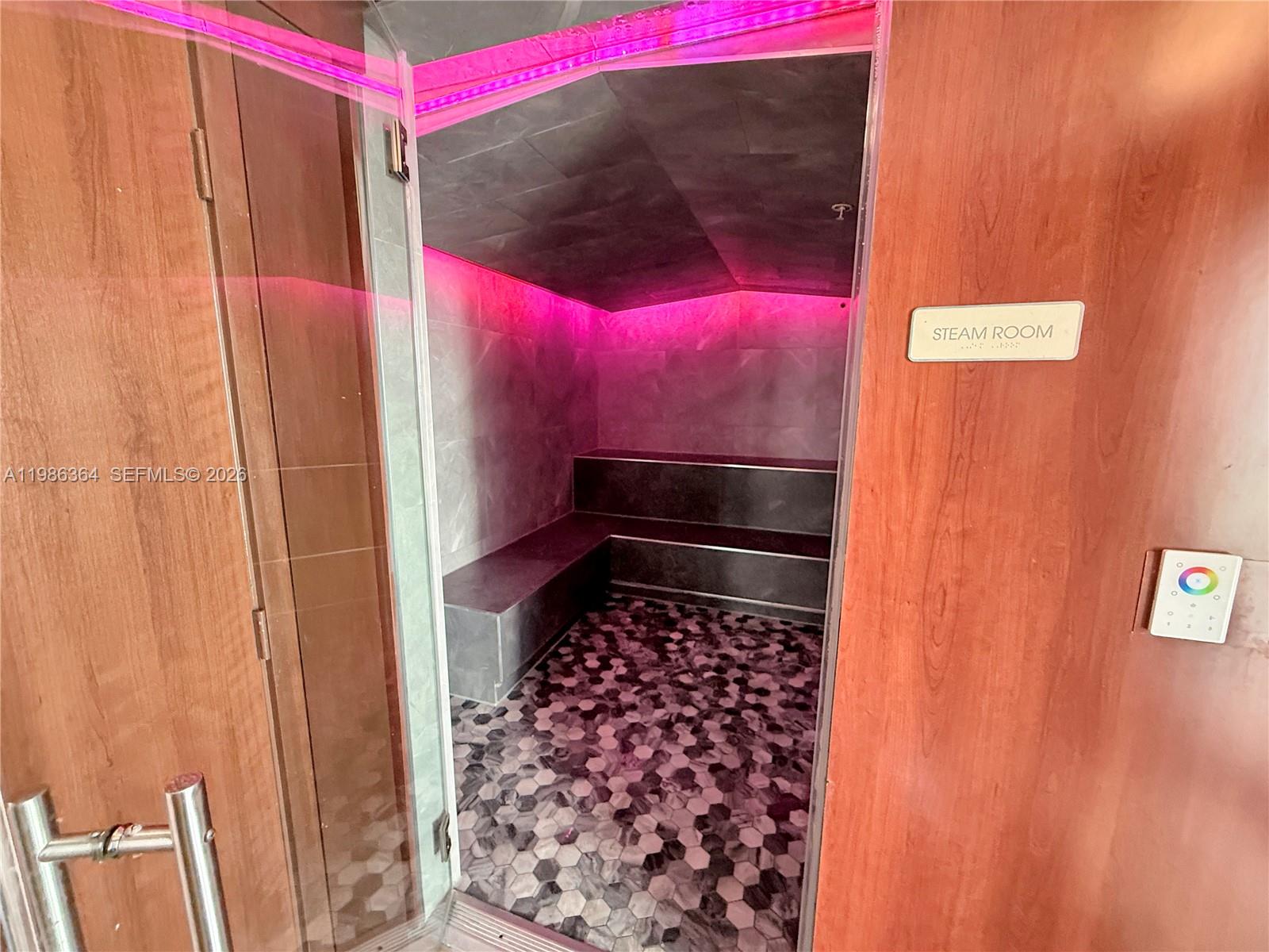 41 Southeast 5th Street, Unit 602 Miami, FL 33131 - Photo 39 of 43