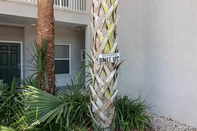 an empty room with closet