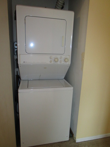 633 South Virginia Road, Unit 316 Crystal Lake, IL 60014 - Photo 10 of 14 a utility room with dryer and washer