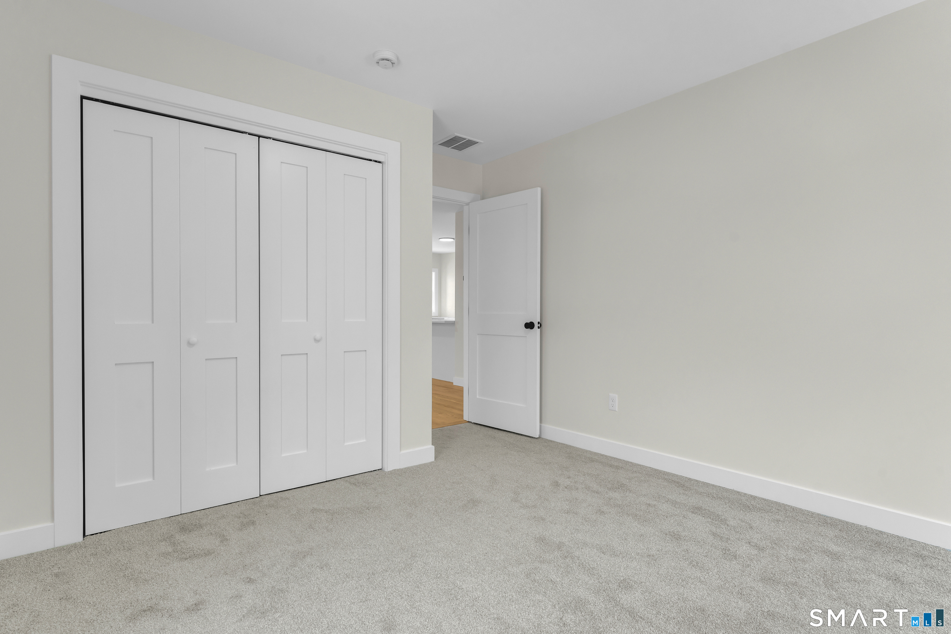 31 Drive Way Guilford, CT 06437 - Photo 15 of 23