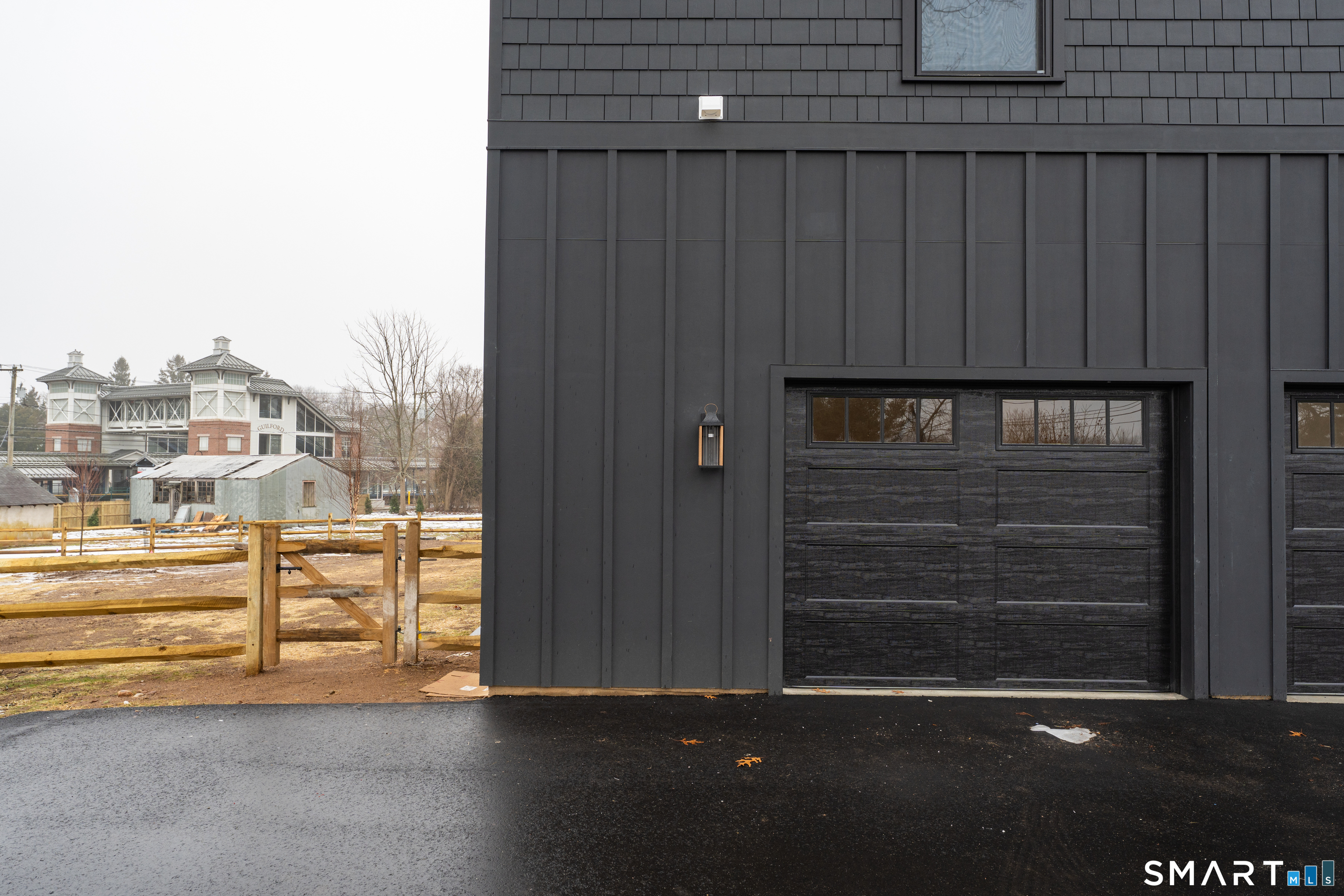 31 Drive Way Guilford, CT 06437 - Photo 2 of 23