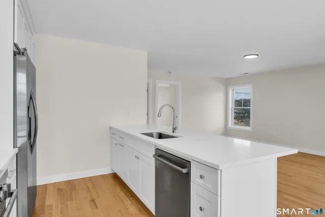 $2,800 | 31 Drive Way, Guilford, CT 06437