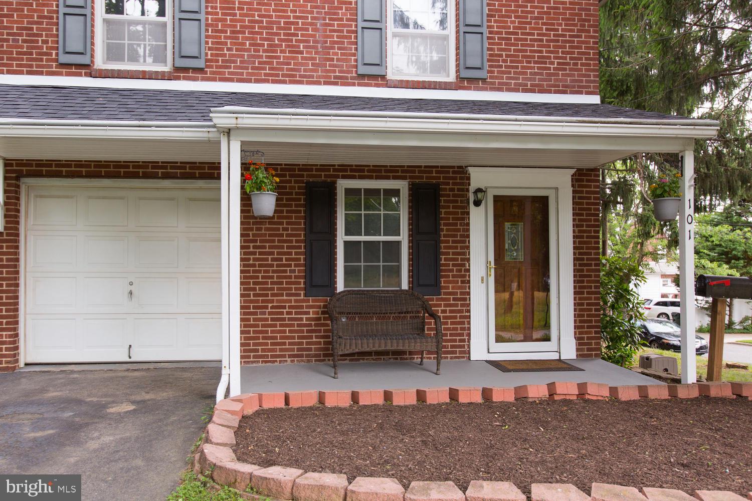 101 Ridley Drive Wallingford, PA 19086 - Photo 2 of 38