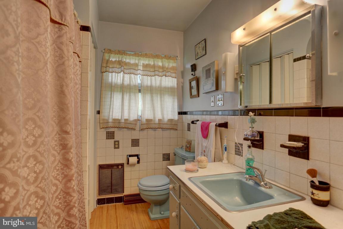 1141 Lebanon Road Manheim, PA 17545 - Photo 10 of 18