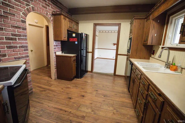 $179,900 | 929 South Main Street, Bluffton, IN 46714