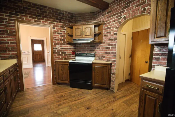 $179,900 | 929 South Main Street, Bluffton, IN 46714