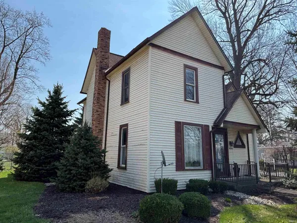 $179,900 | 929 South Main Street, Bluffton, IN 46714