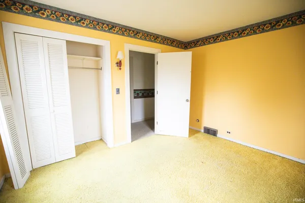 $179,900 | 929 South Main Street, Bluffton, IN 46714