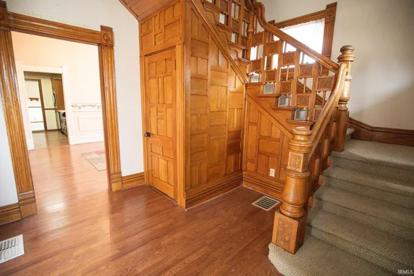 $179,900 | 929 South Main Street, Bluffton, IN 46714