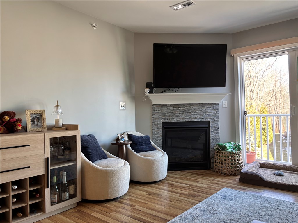 9 Gray Coach Lane, Unit 913 Cranston, RI 02921 - Photo 11 of 15