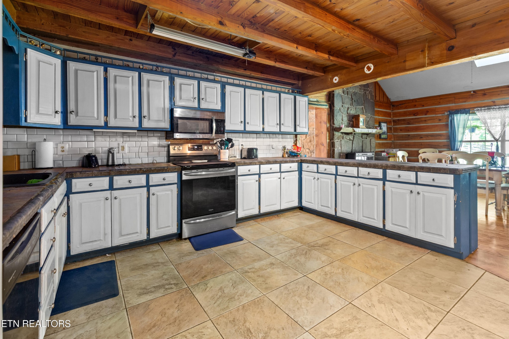 1036 Dye Road Clarkrange, TN 38553 - Photo 9 of 51