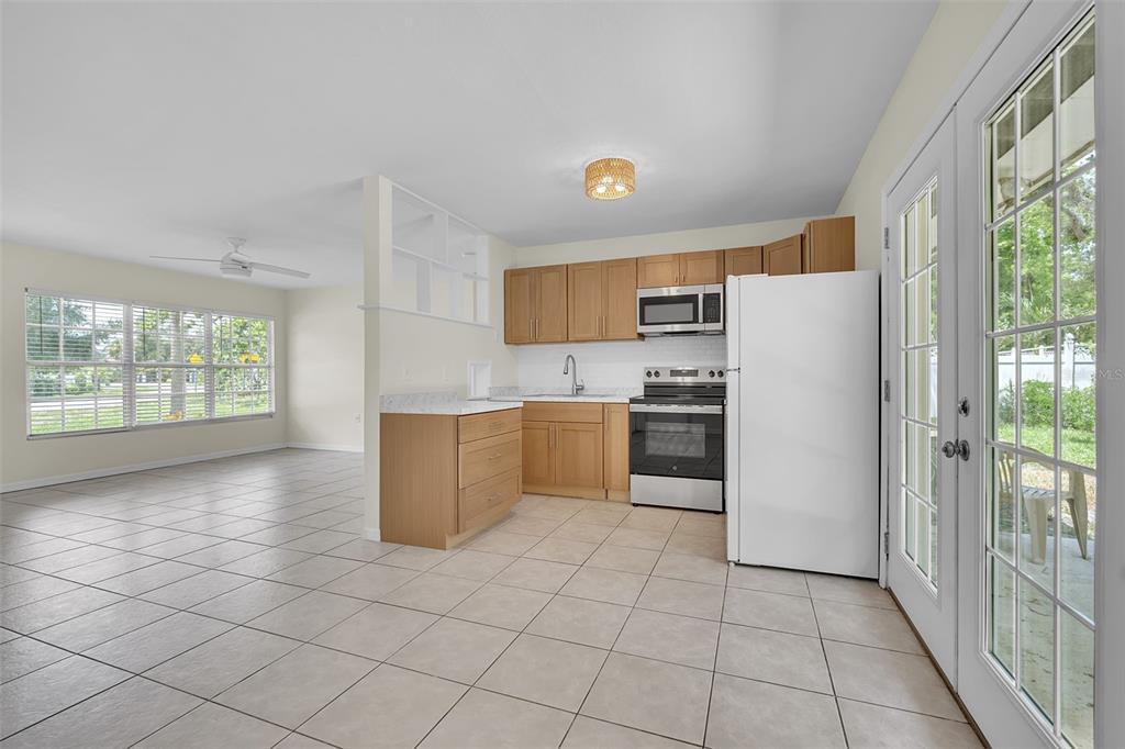 516 Laurel Road West Nokomis, FL 34275 - Photo 10 of 31 Gallery Image 10