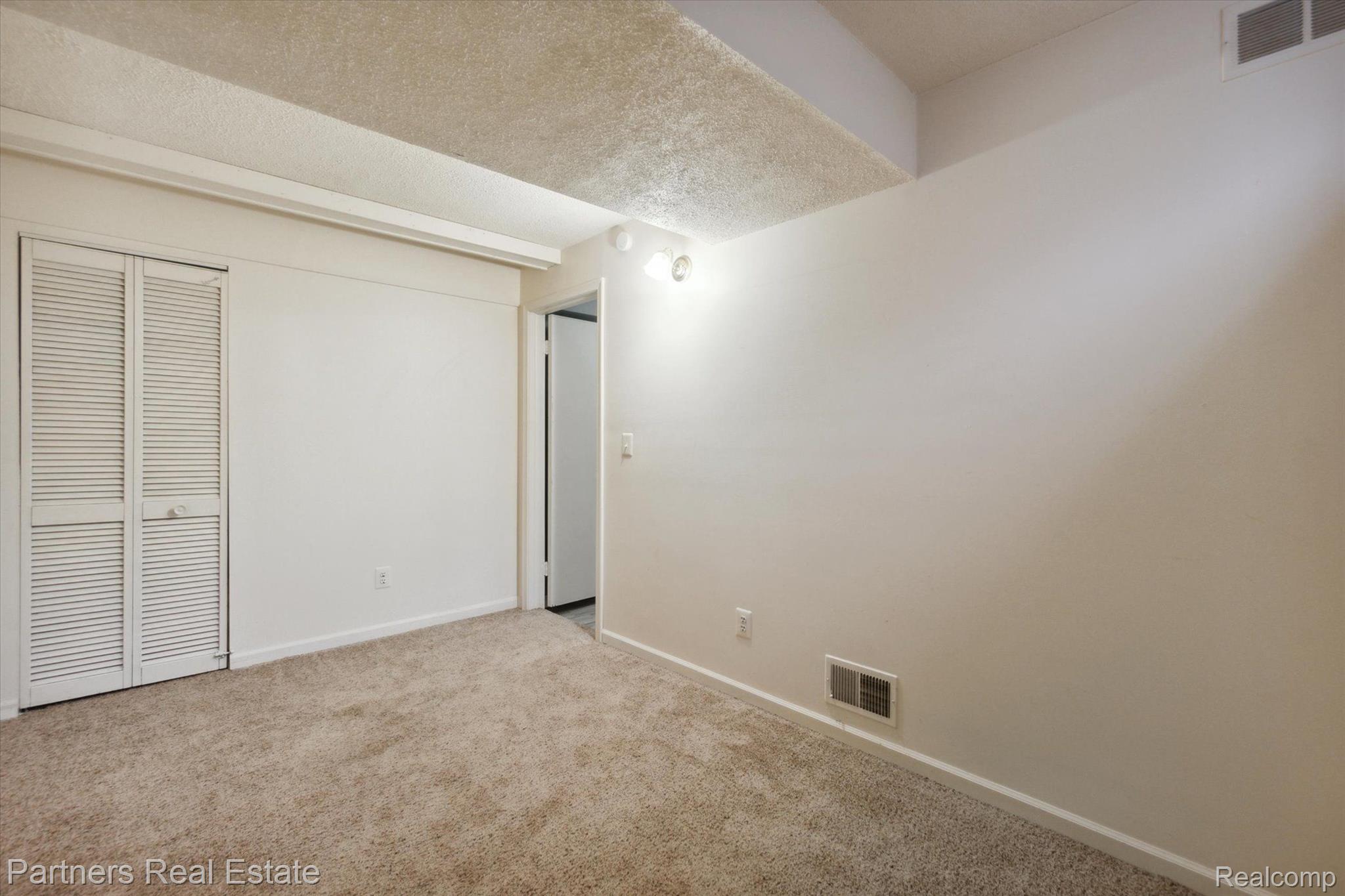 4161 West Allen Road Howell, MI 48855 - Photo 32 of 39 Gallery Image 32