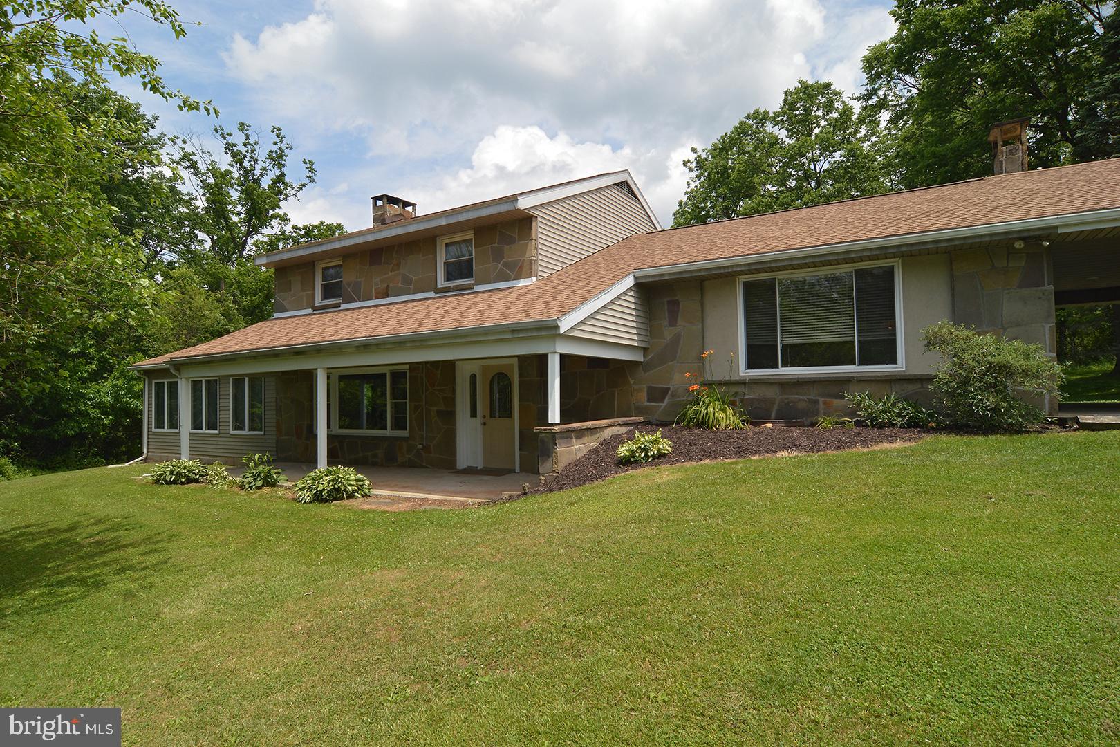 971 Lincoln Road Birdsboro, PA 19508 - Photo 1 of 38 Front View