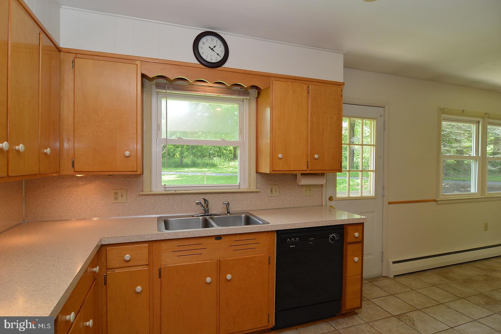 971 Lincoln Road Birdsboro, PA 19508 - Photo 13 of 38 Kitchen