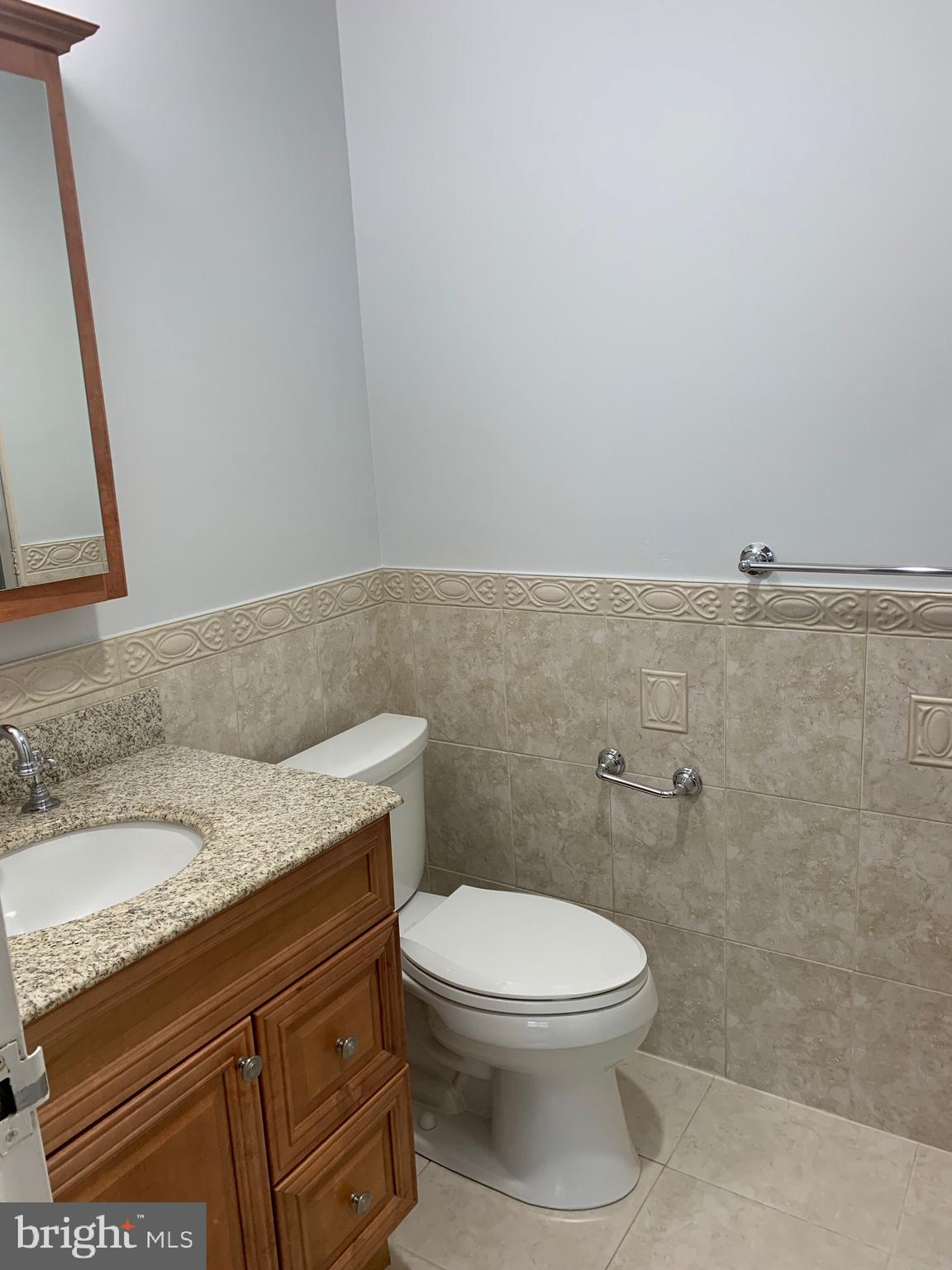 54302 Delaire Landing Road, Unit 302 Philadelphia, PA 19114 - Photo 14 of 34 Main Bathroom
