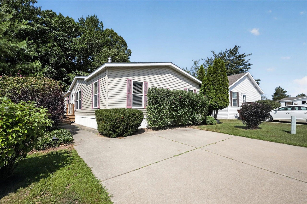 8000 Warren Woods Road, Unit 100 Three Oaks, MI 49128 - Photo 3 of 34 Gallery Image 3